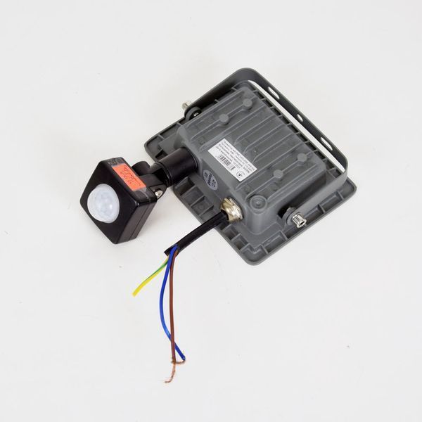 Прожектор светодиодный ONE LED ultra (ZY-TH18-20-S ) 20 Вт с датчиком движения (распродажа 766) 302759 фото