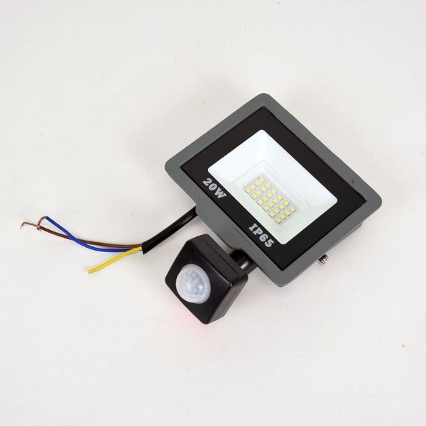 Прожектор светодиодный ONE LED ultra (ZY-TH18-20-S ) 20 Вт с датчиком движения (распродажа 766) 302759 фото